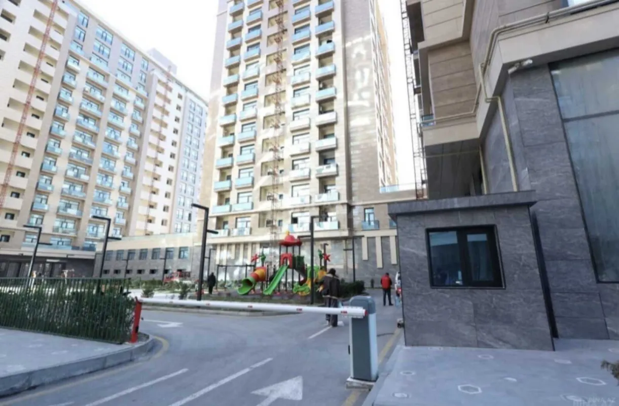 Satılır 3 otaqlı mənzil 97.2 m²