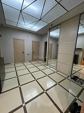Satılır 3 otaqlı mənzil 137 m²