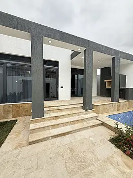 Satılır 4 otaqlı həyət evi 135 m²