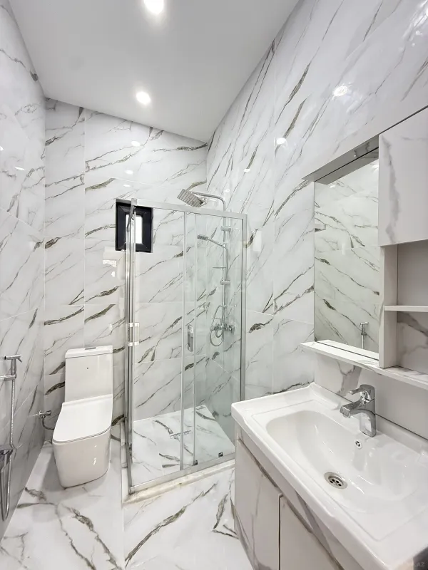 Satılır 4 otaqlı həyət evi 135 m²