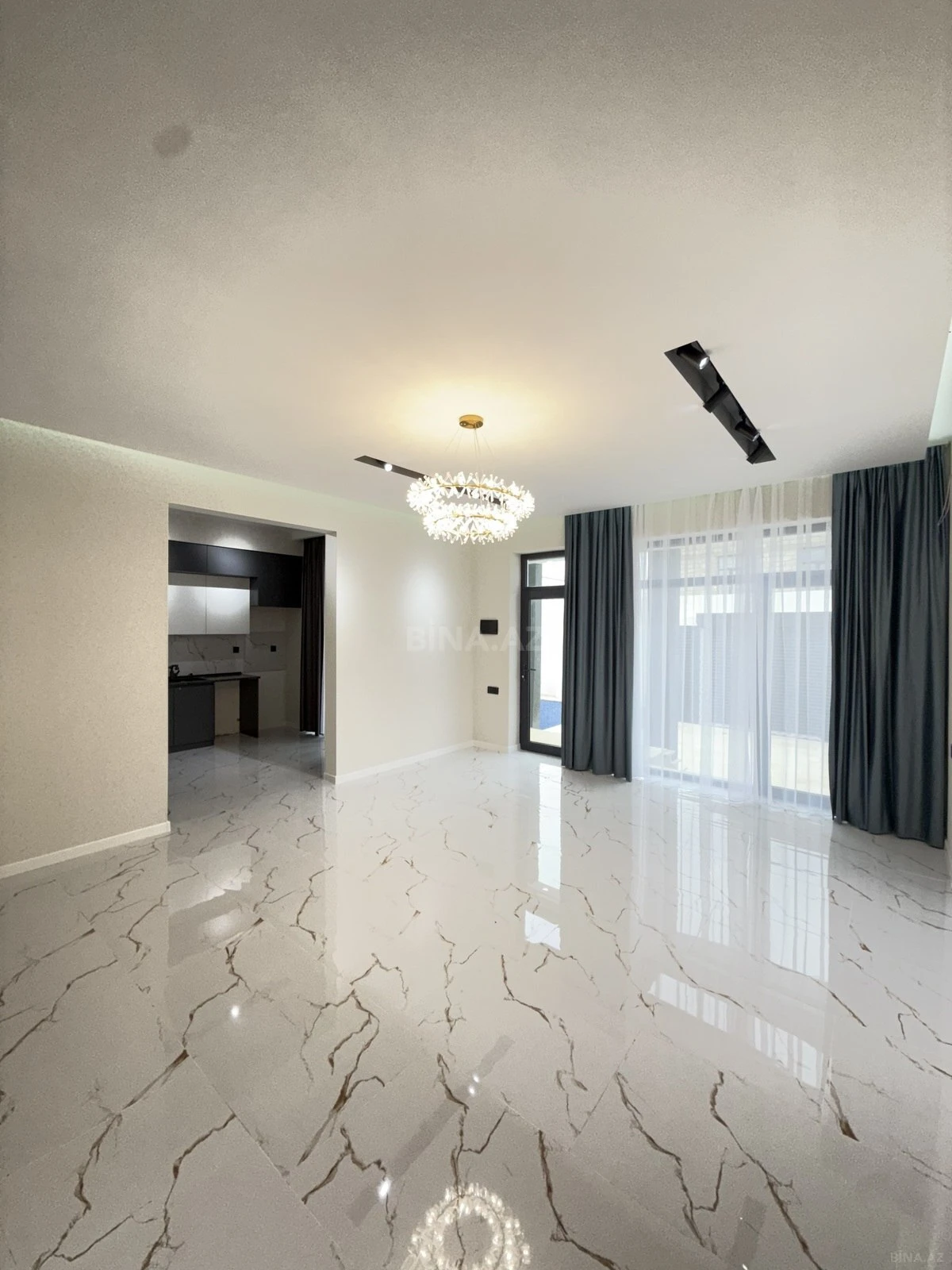 Satılır 4 otaqlı həyət evi 135 m²