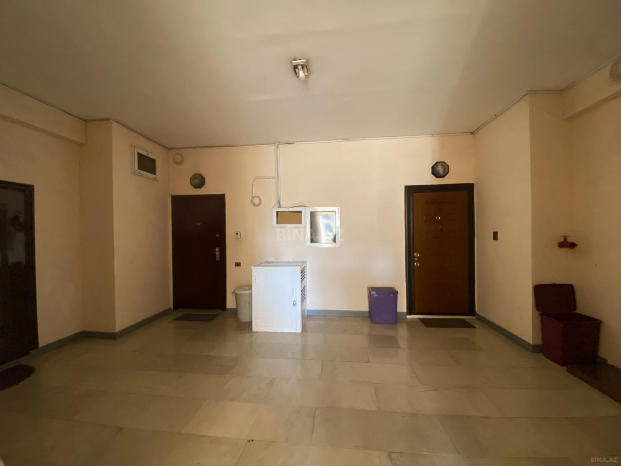 Satılır 4 otaqlı mənzil 250 m²