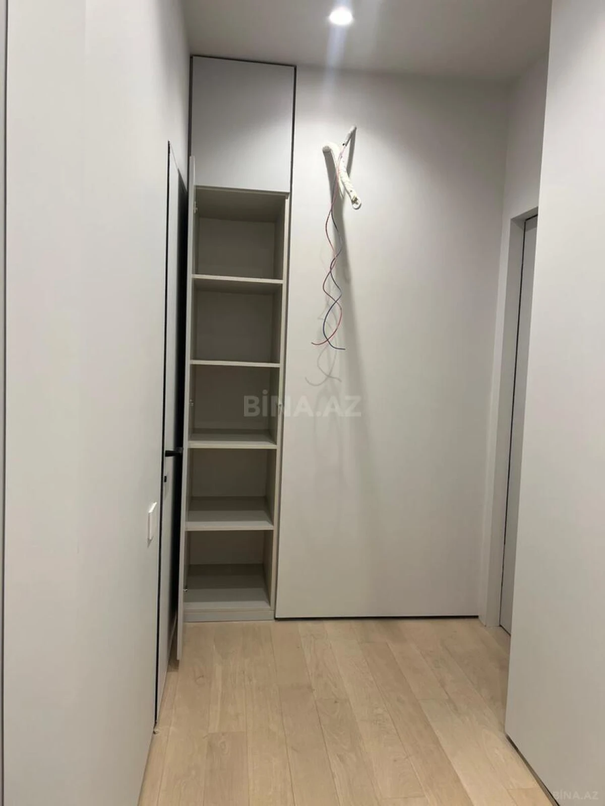 Satılır 3 otaqlı mənzil 102.3 m²