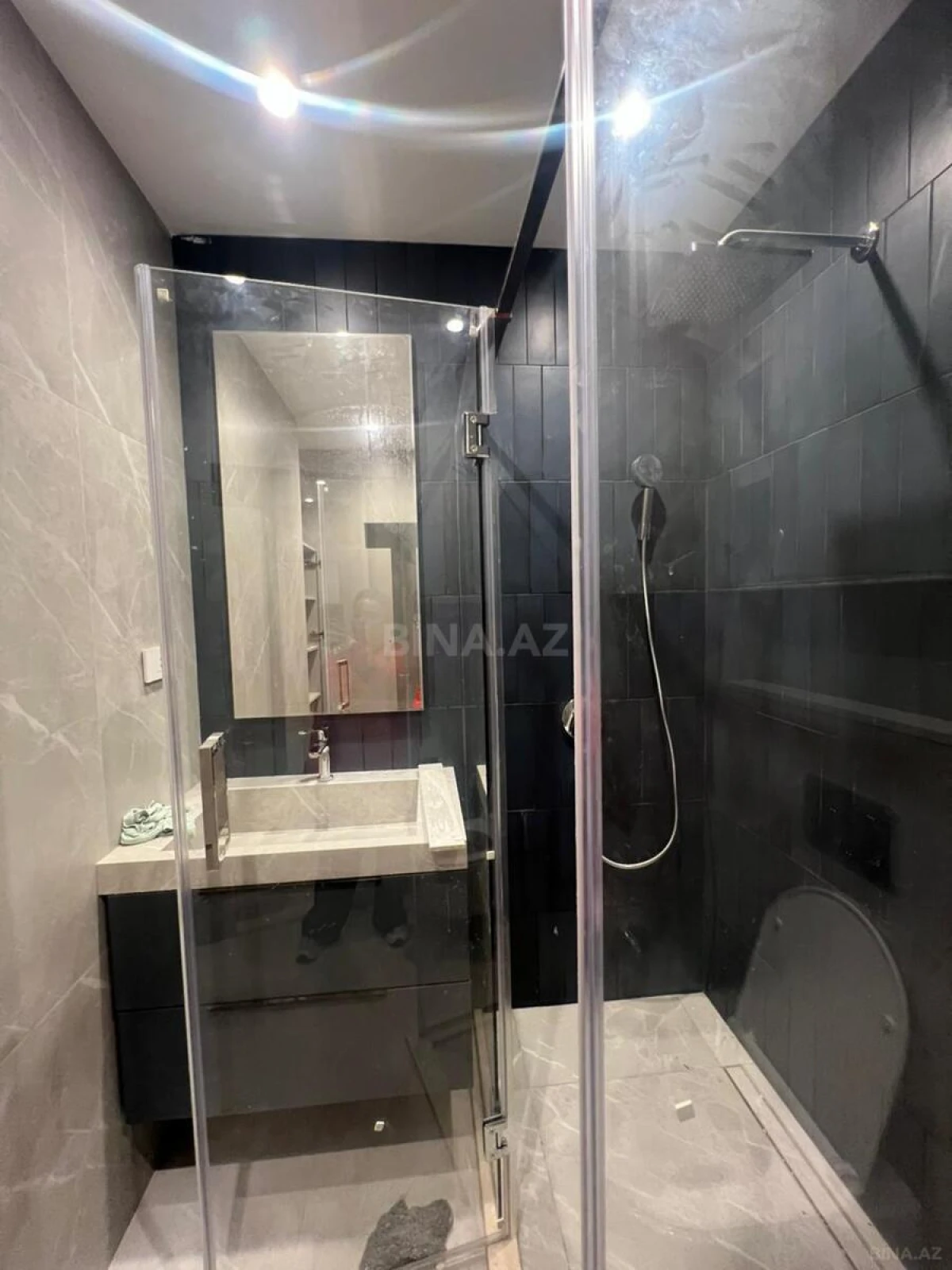Satılır 3 otaqlı mənzil 102.3 m²