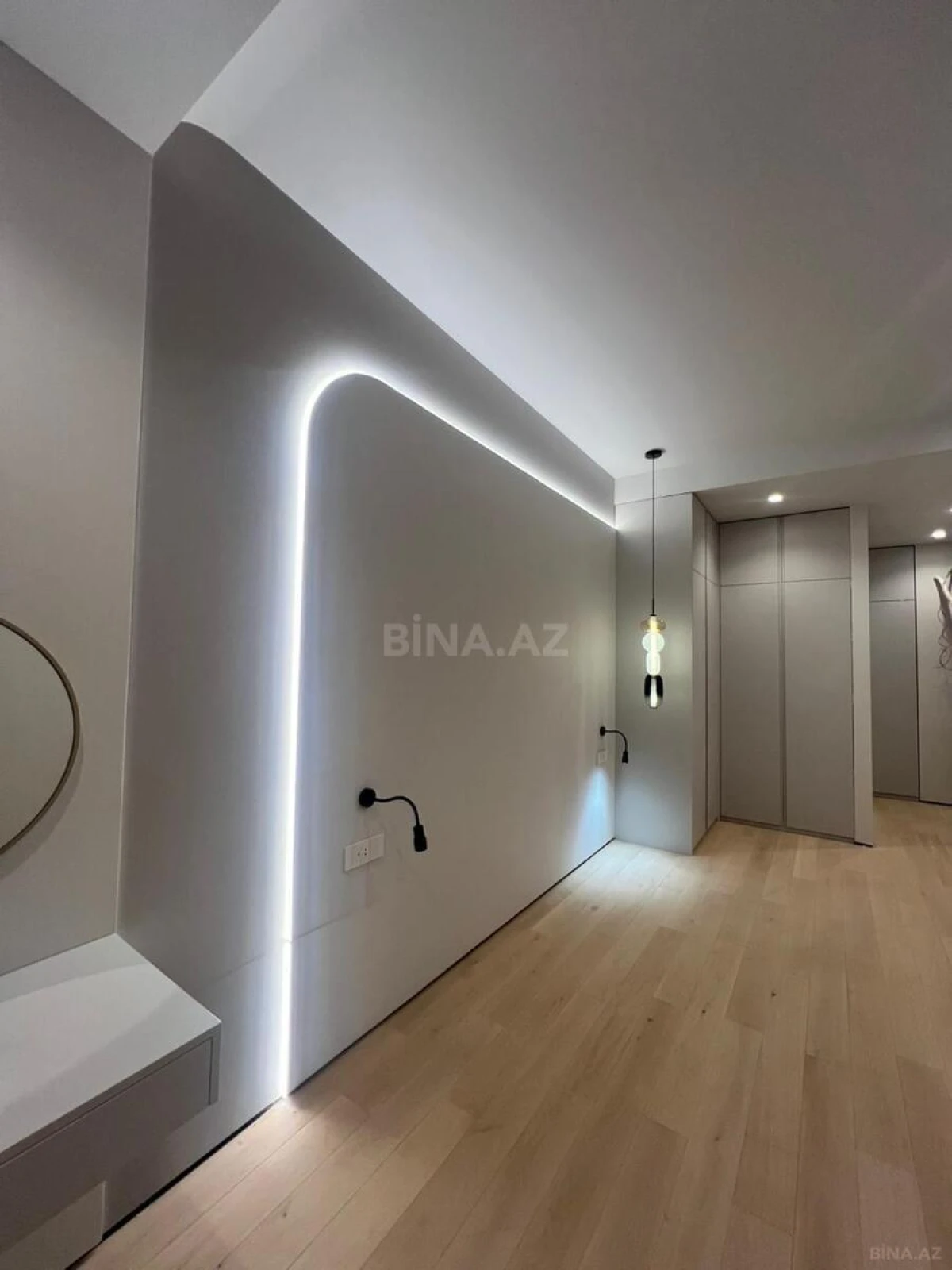 Satılır 3 otaqlı mənzil 102.3 m²
