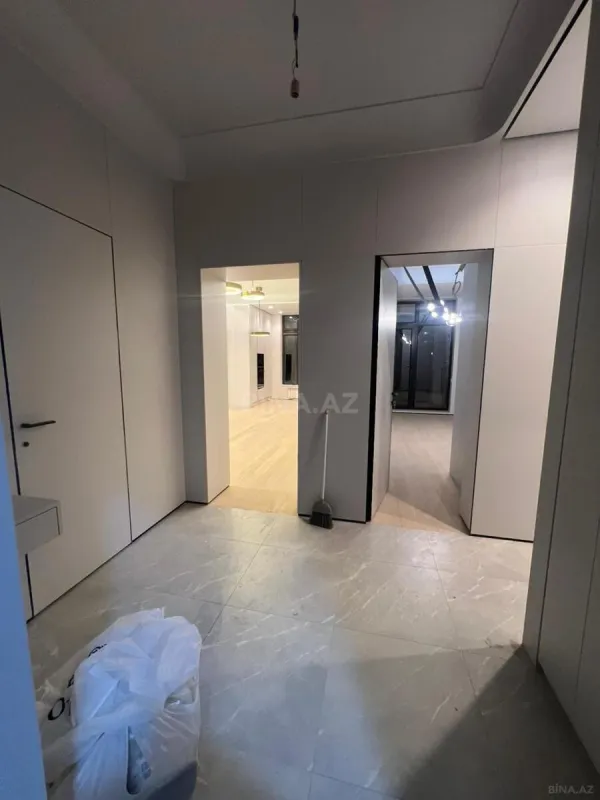 Satılır 3 otaqlı mənzil 102.3 m²