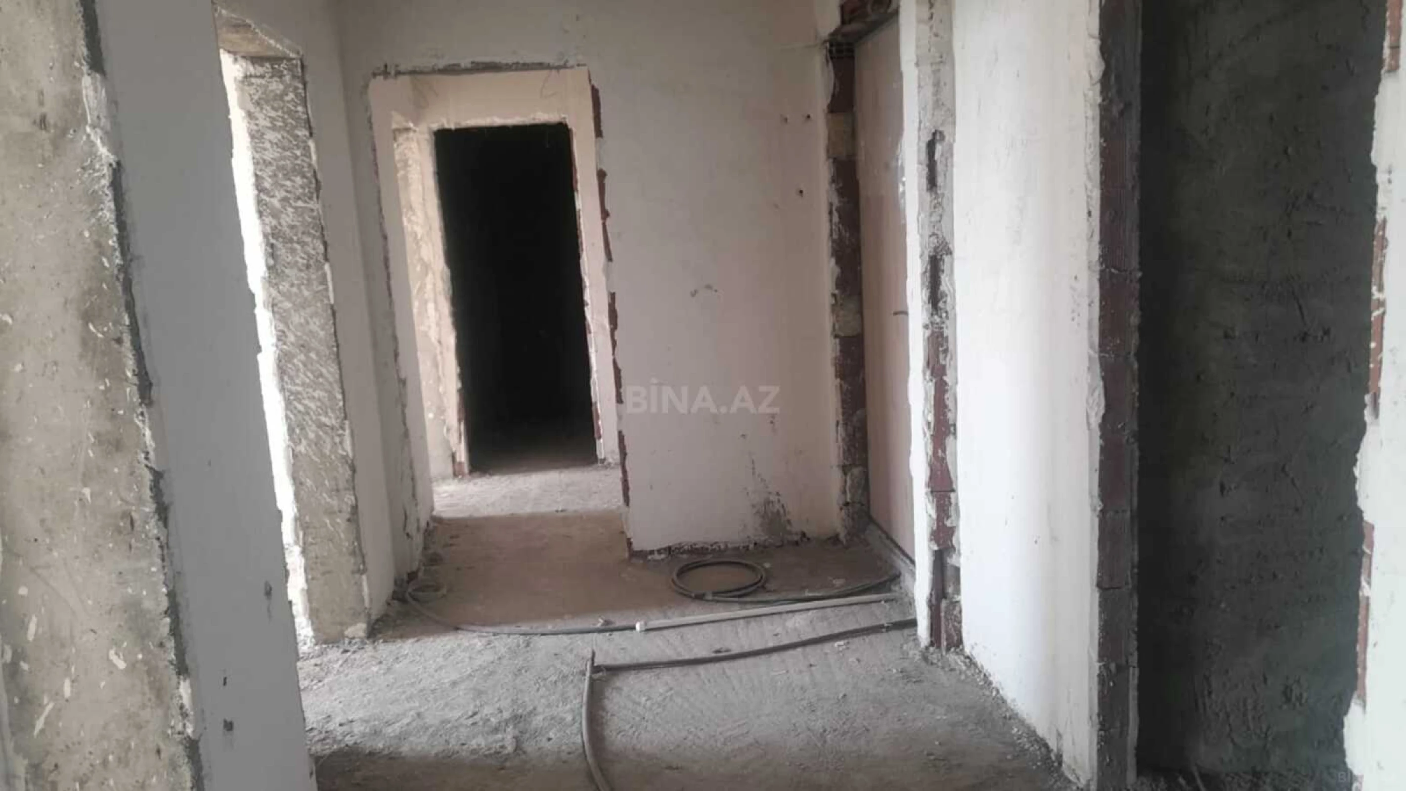 Satılır 2 otaqlı mənzil 57 m²