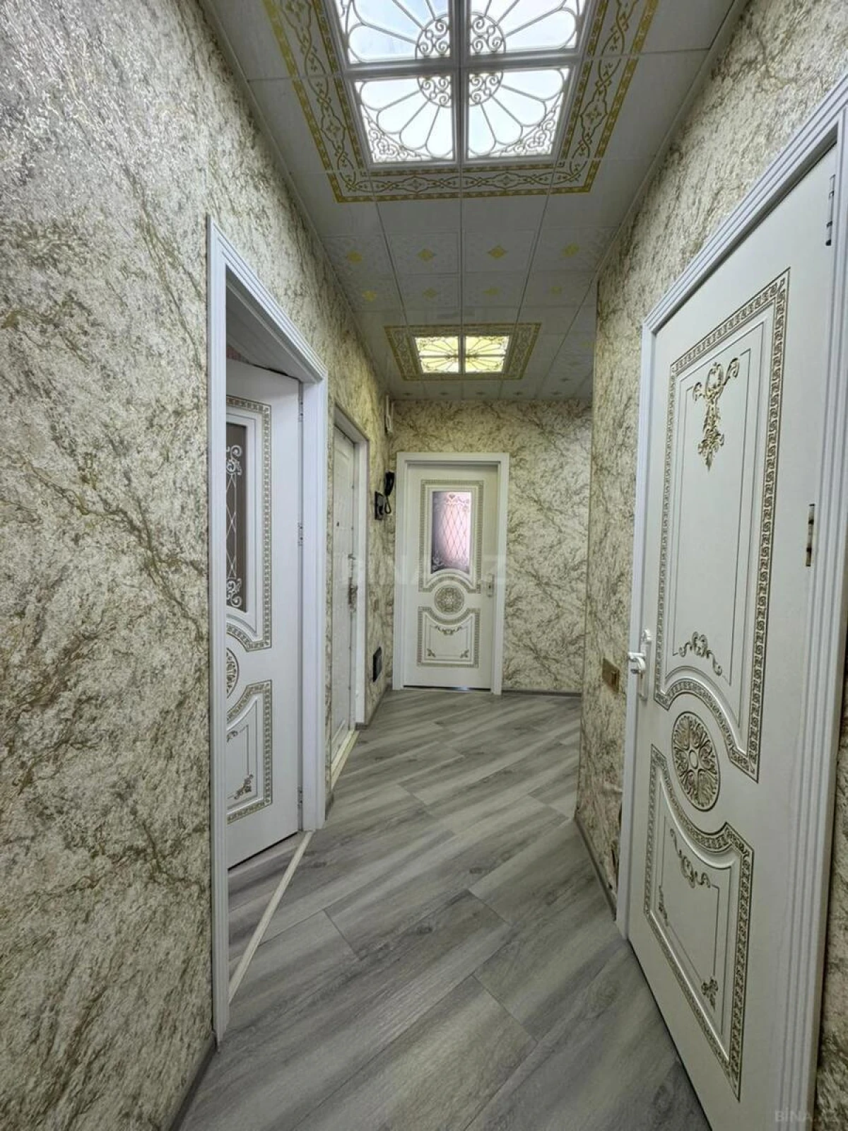 Satılır 2 otaqlı mənzil 60 m²