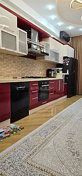 Satılır 4 otaqlı mənzil 235 m²