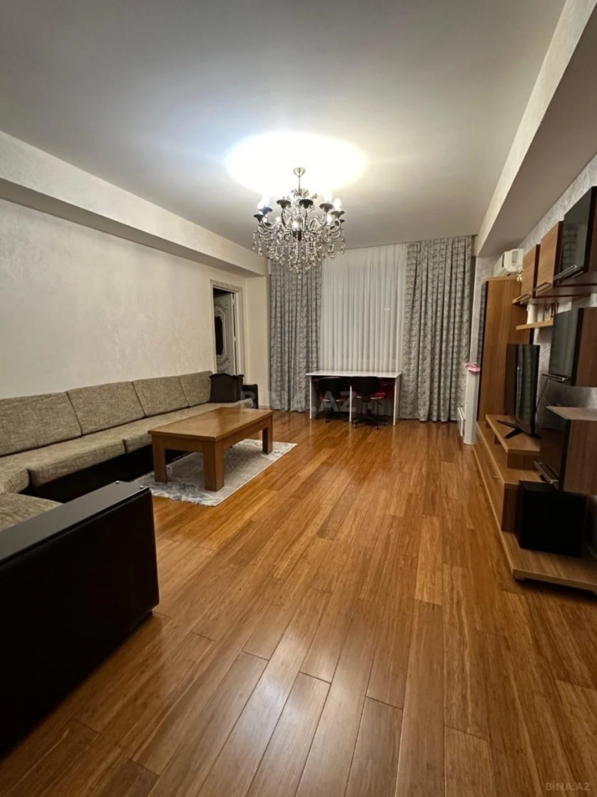 Satılır 3 otaqlı mənzil 83 m²