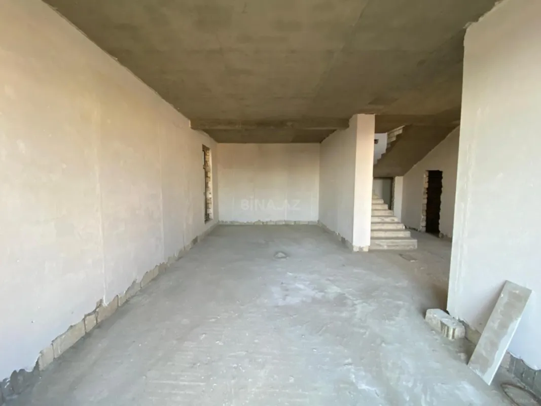 Satılır 5 otaqlı həyət evi 370 m²