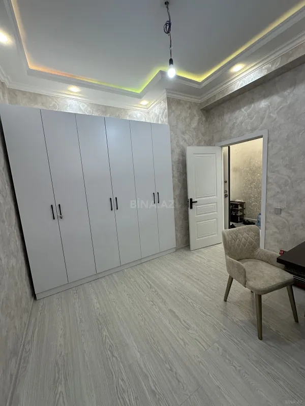 Satılır 2 otaqlı mənzil 73 m²