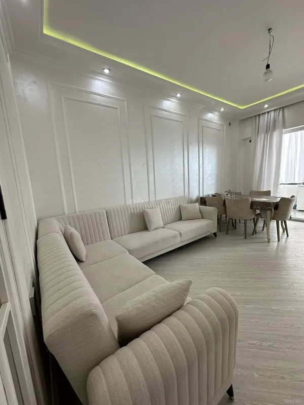 Satılır 2 otaqlı mənzil 73 m²