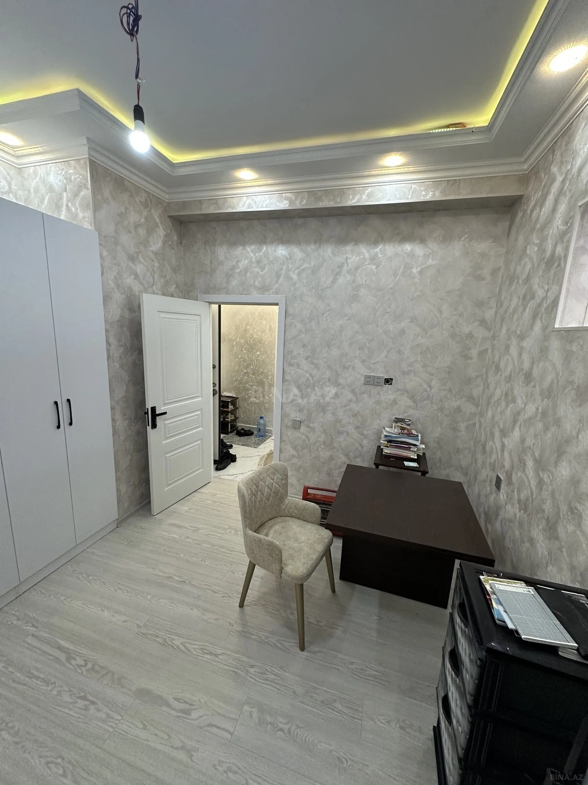 Satılır 2 otaqlı mənzil 73 m²