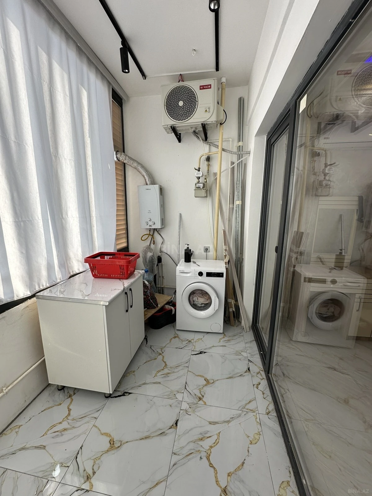 Satılır 2 otaqlı mənzil 73 m²