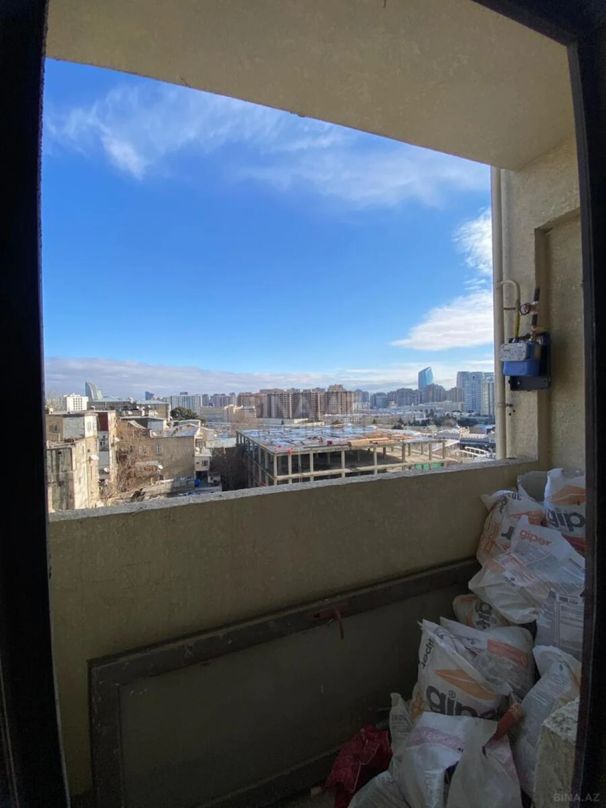 Satılır 3 otaqlı mənzil 164 m²