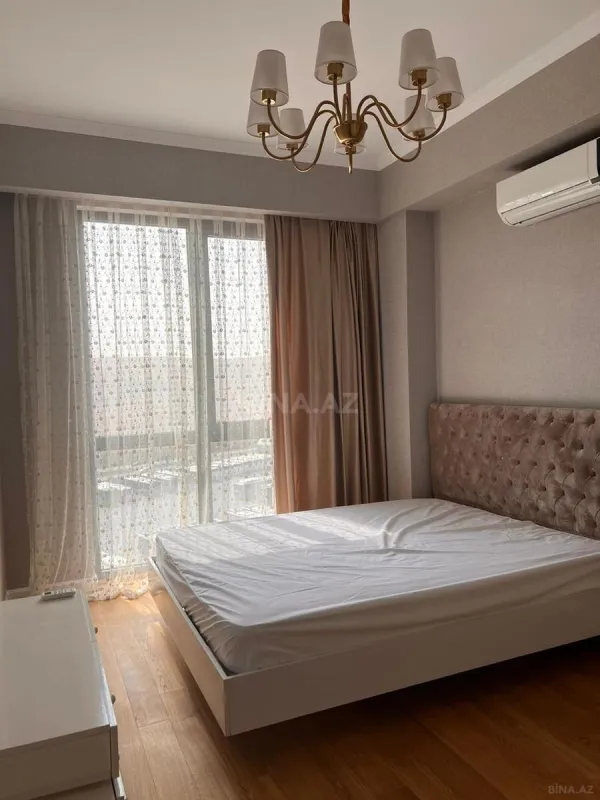 Kirayə verilir 2 otaqlı mənzil 72 m²