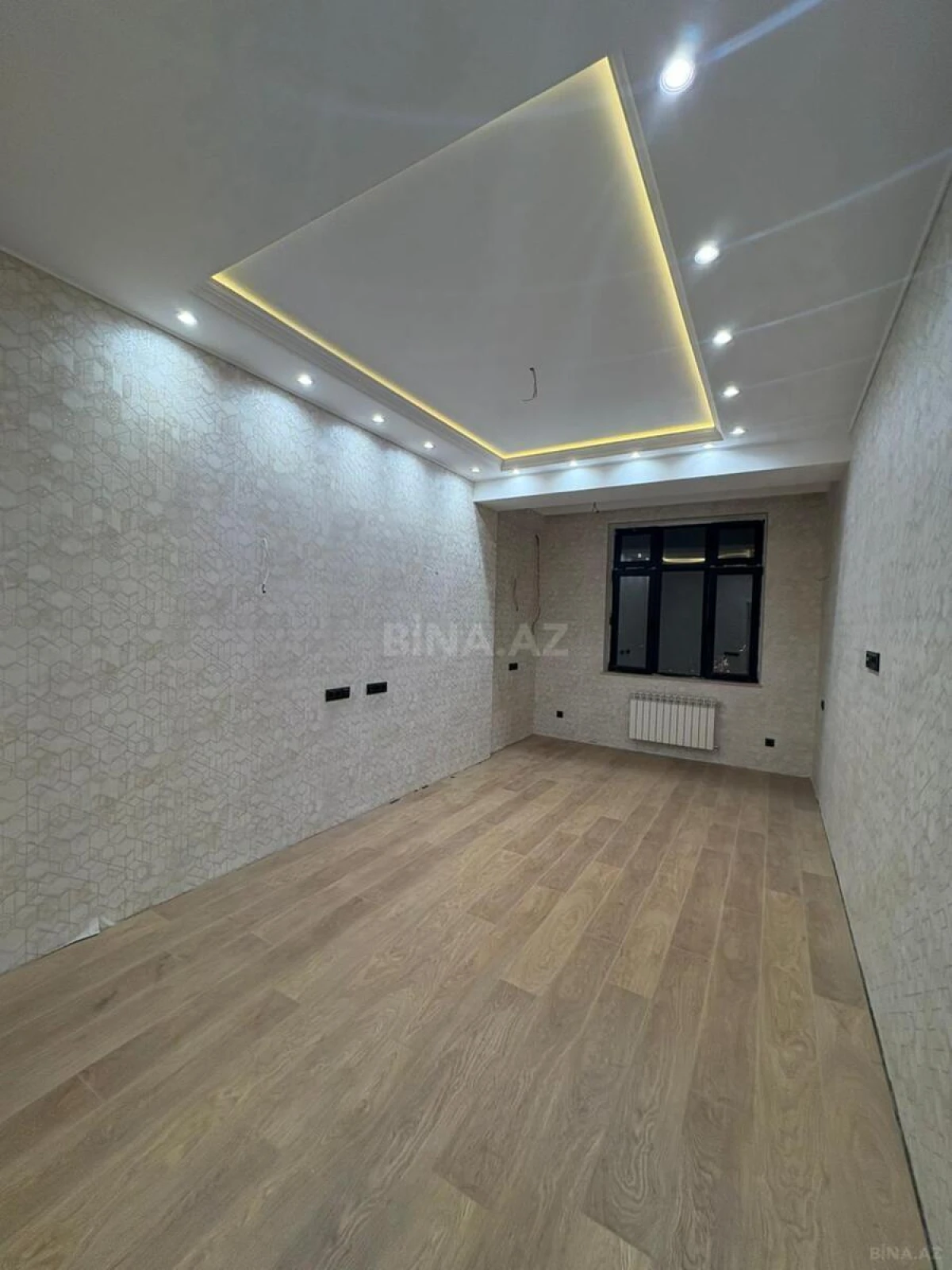Satılır 2 otaqlı mənzil 73 m²