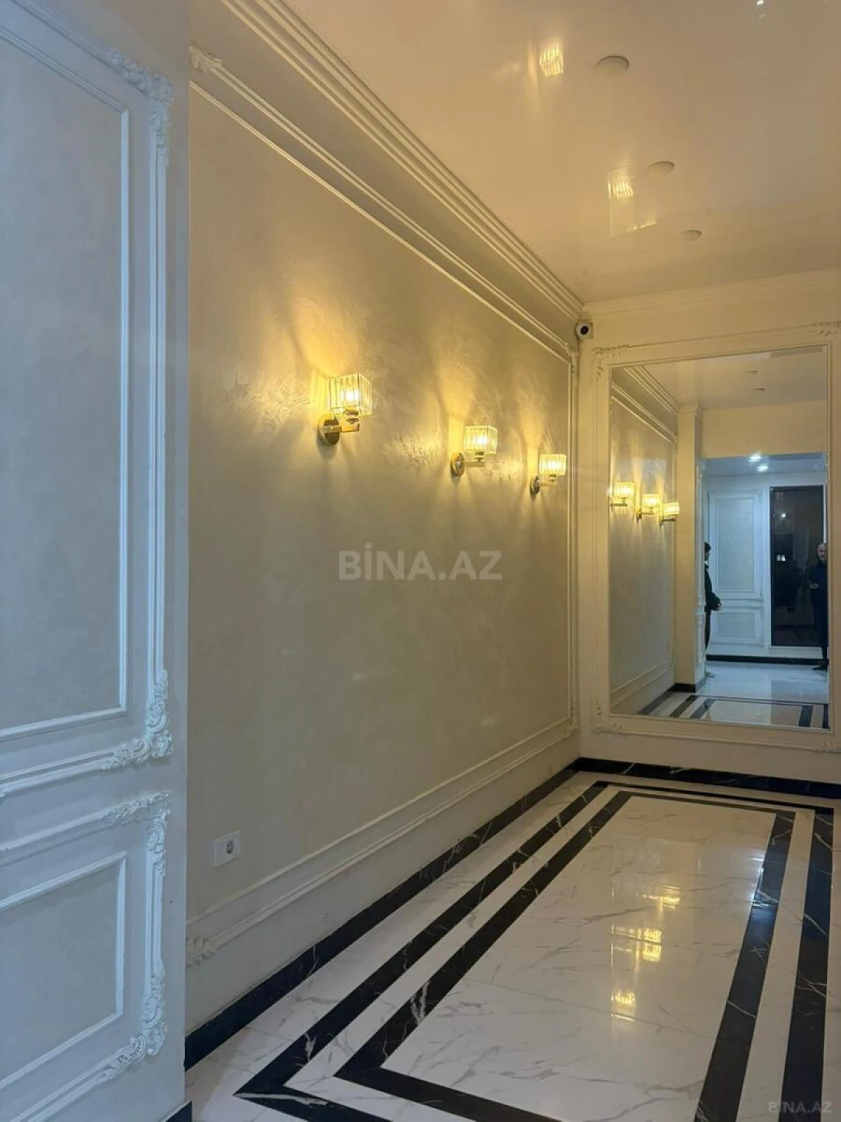 Satılır 2 otaqlı mənzil 73 m²