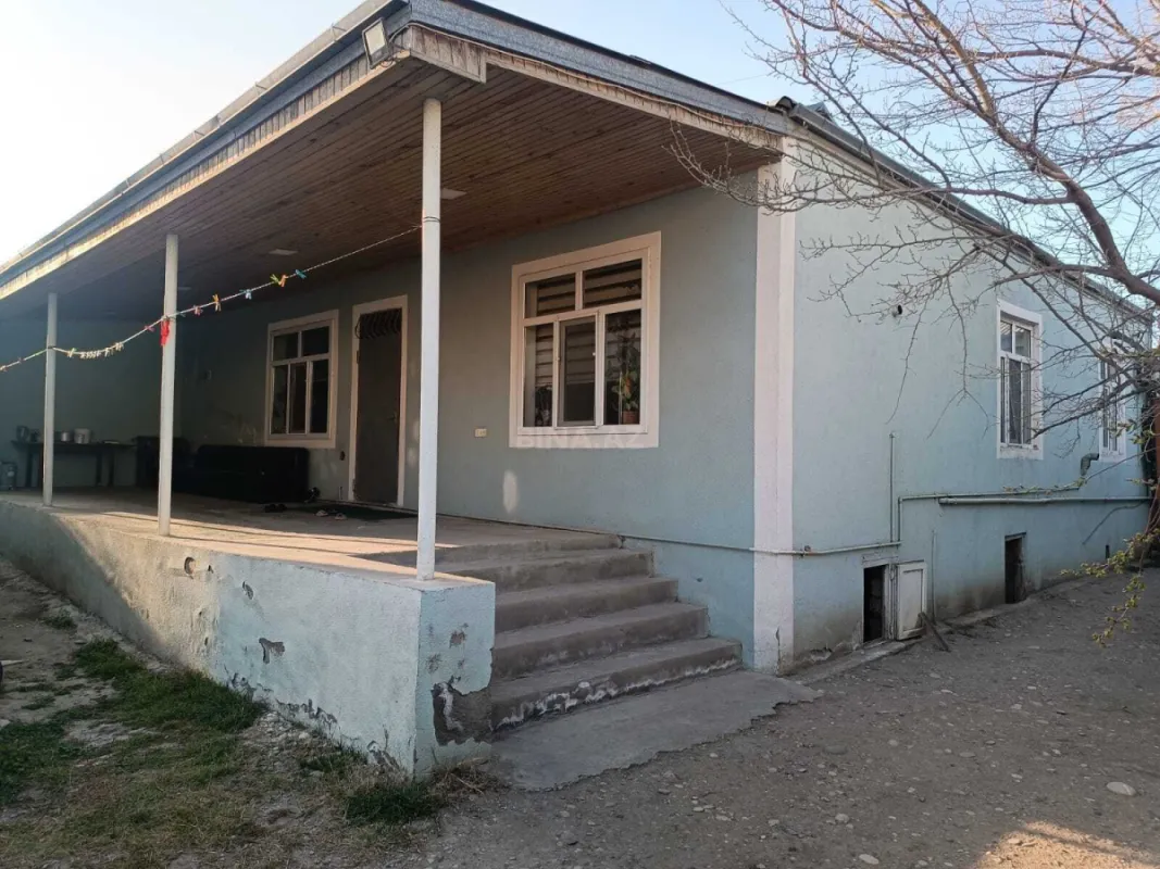 Satılır 5 otaqlı həyət evi 144 m²