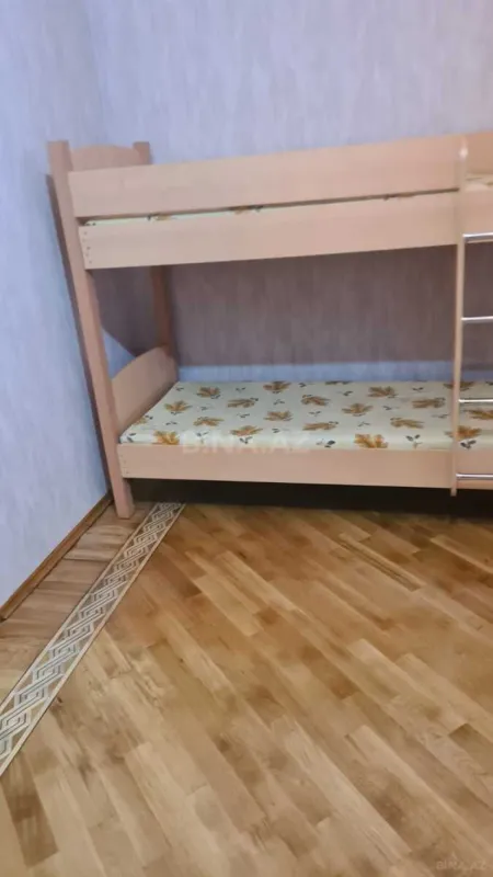 Kirayə verilir 3 otaqlı mənzil 138 m²