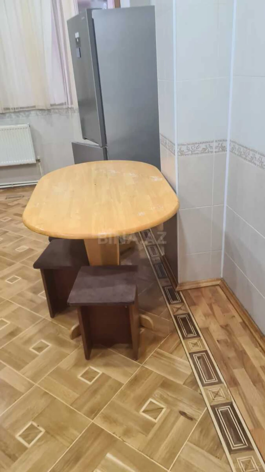 Kirayə verilir 3 otaqlı mənzil 138 m²