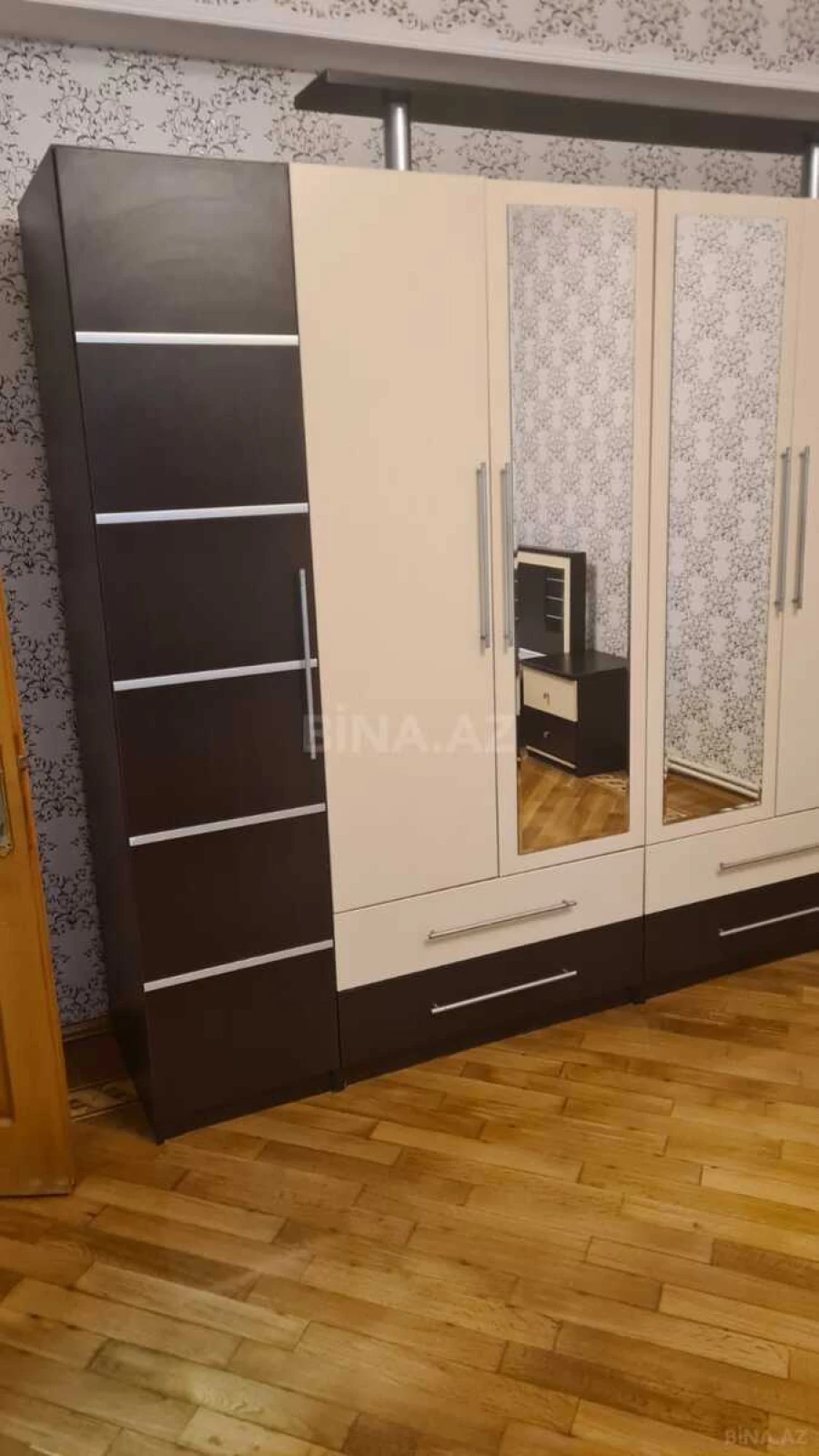 Kirayə verilir 3 otaqlı mənzil 138 m²