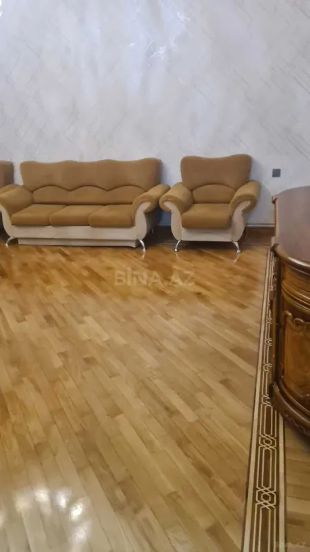 Kirayə verilir 3 otaqlı mənzil 138 m²