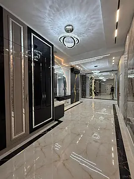 Satılır 5 otaqlı mənzil 237 m²