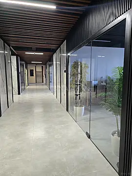 Kirayə verilir 1 otaqlı ofis 95 m²