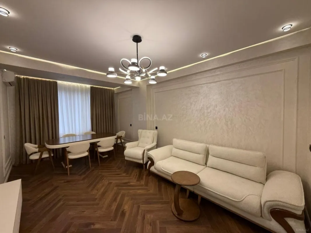 Satılır 2 otaqlı mənzil 84 m²