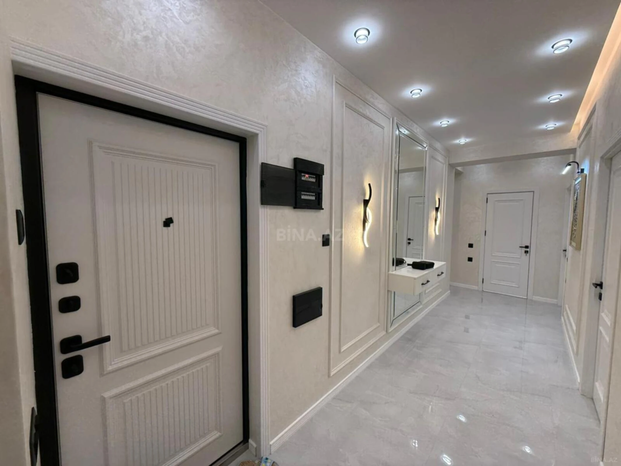 Satılır 2 otaqlı mənzil 84 m²