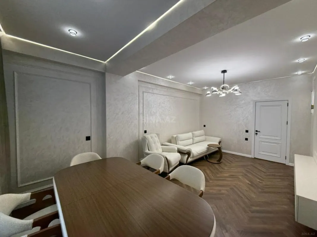 Satılır 2 otaqlı mənzil 84 m²