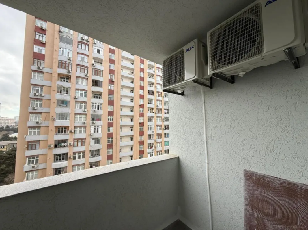 Satılır 2 otaqlı mənzil 84 m²