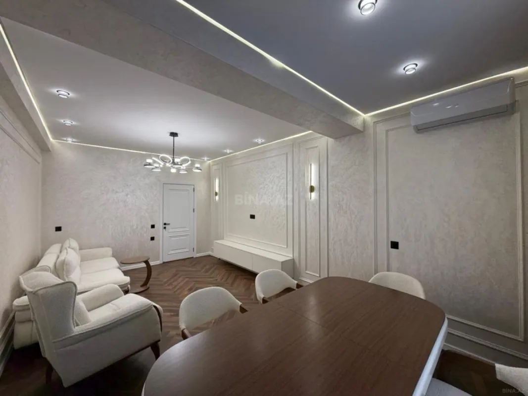 Satılır 2 otaqlı mənzil 84 m²