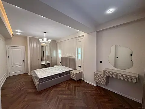 Satılır 2 otaqlı mənzil 84 m²
