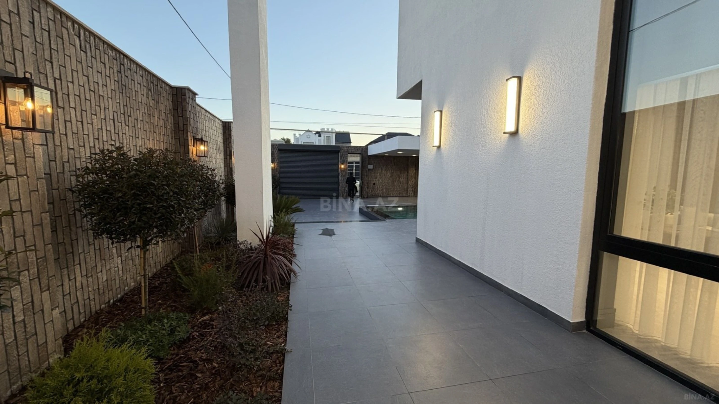 Satılır 4 otaqlı həyət evi 200 m²