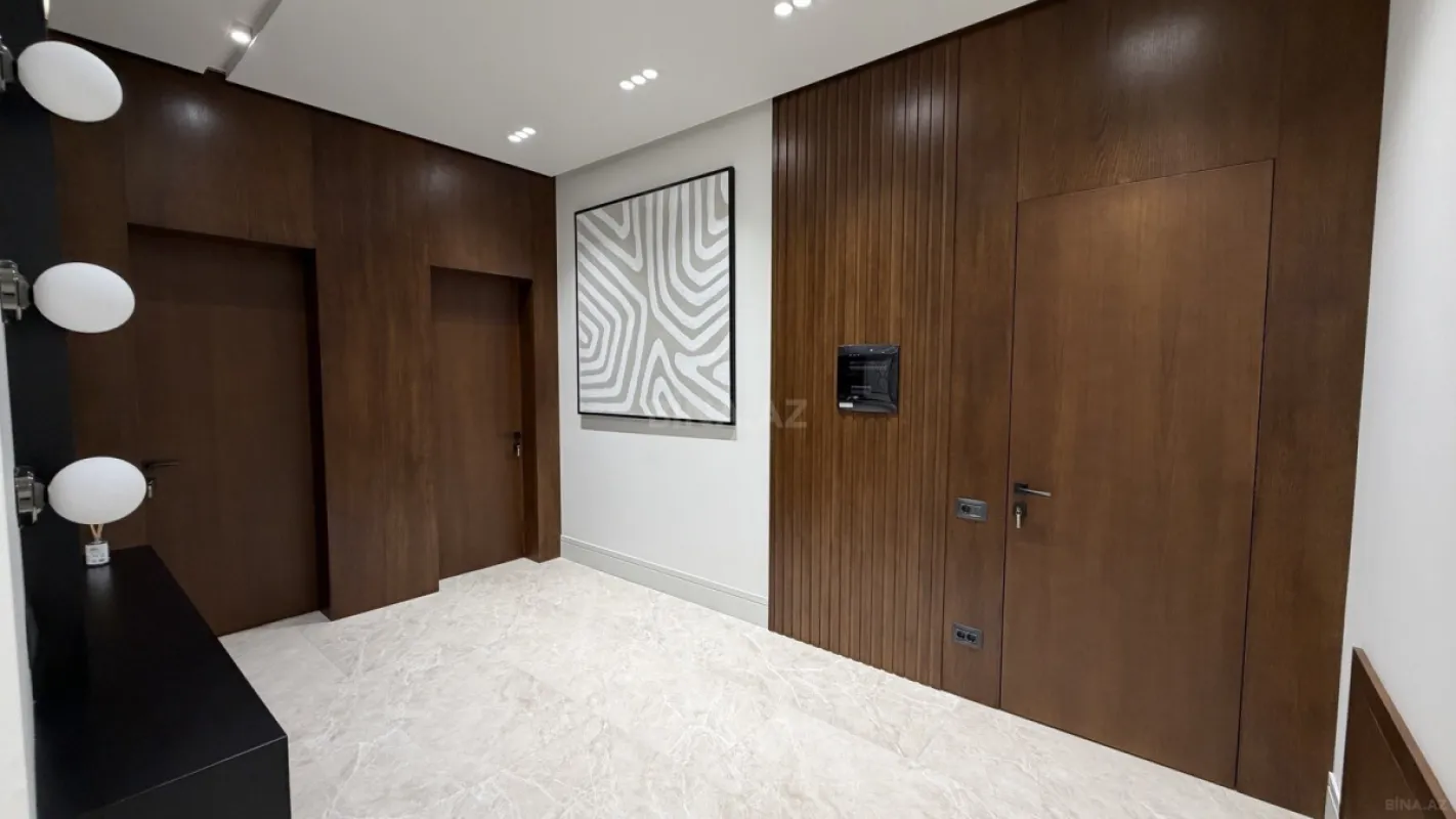 Satılır 4 otaqlı həyət evi 200 m²