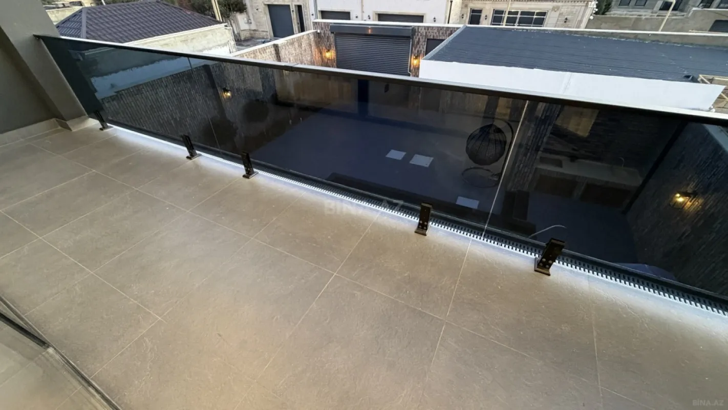 Satılır 4 otaqlı həyət evi 200 m²