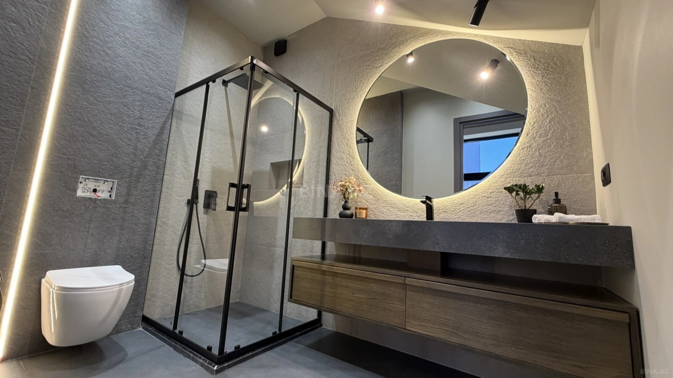 Satılır 4 otaqlı həyət evi 200 m²