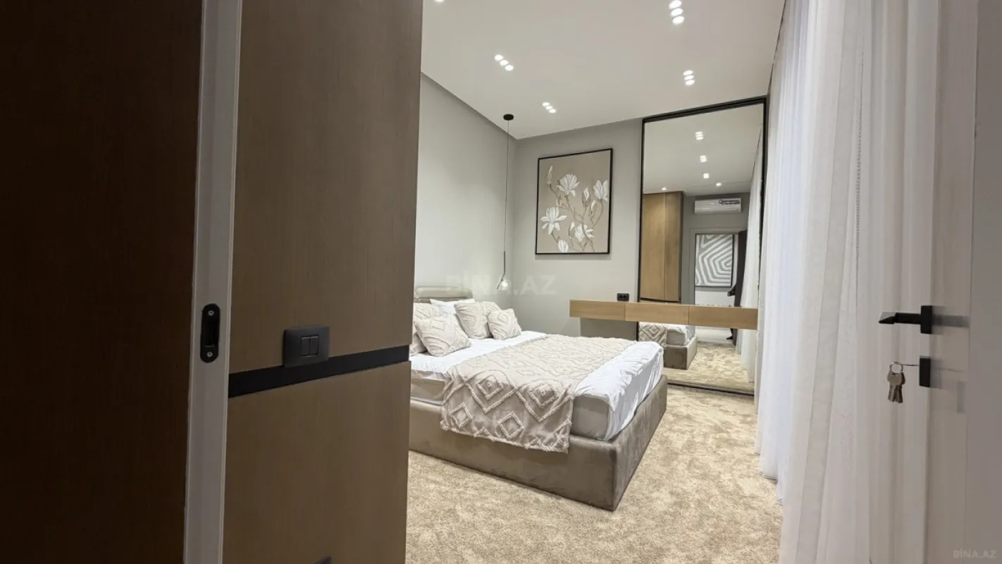 Satılır 4 otaqlı həyət evi 200 m²