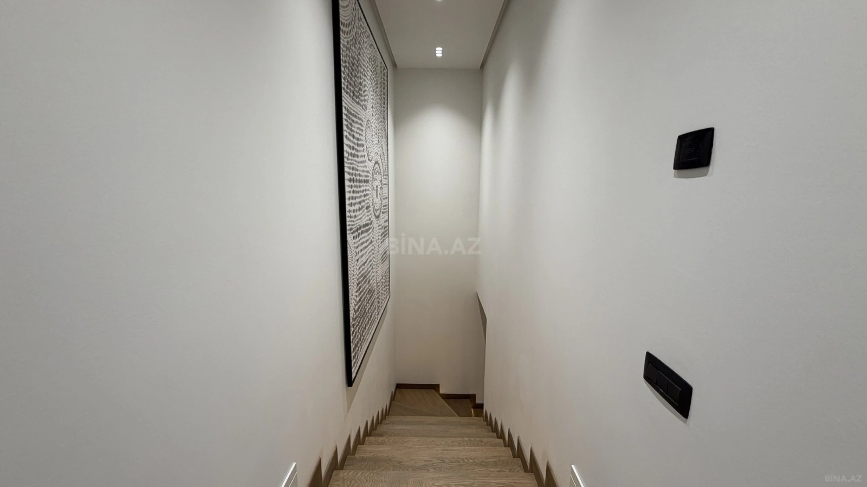 Satılır 4 otaqlı həyət evi 200 m²