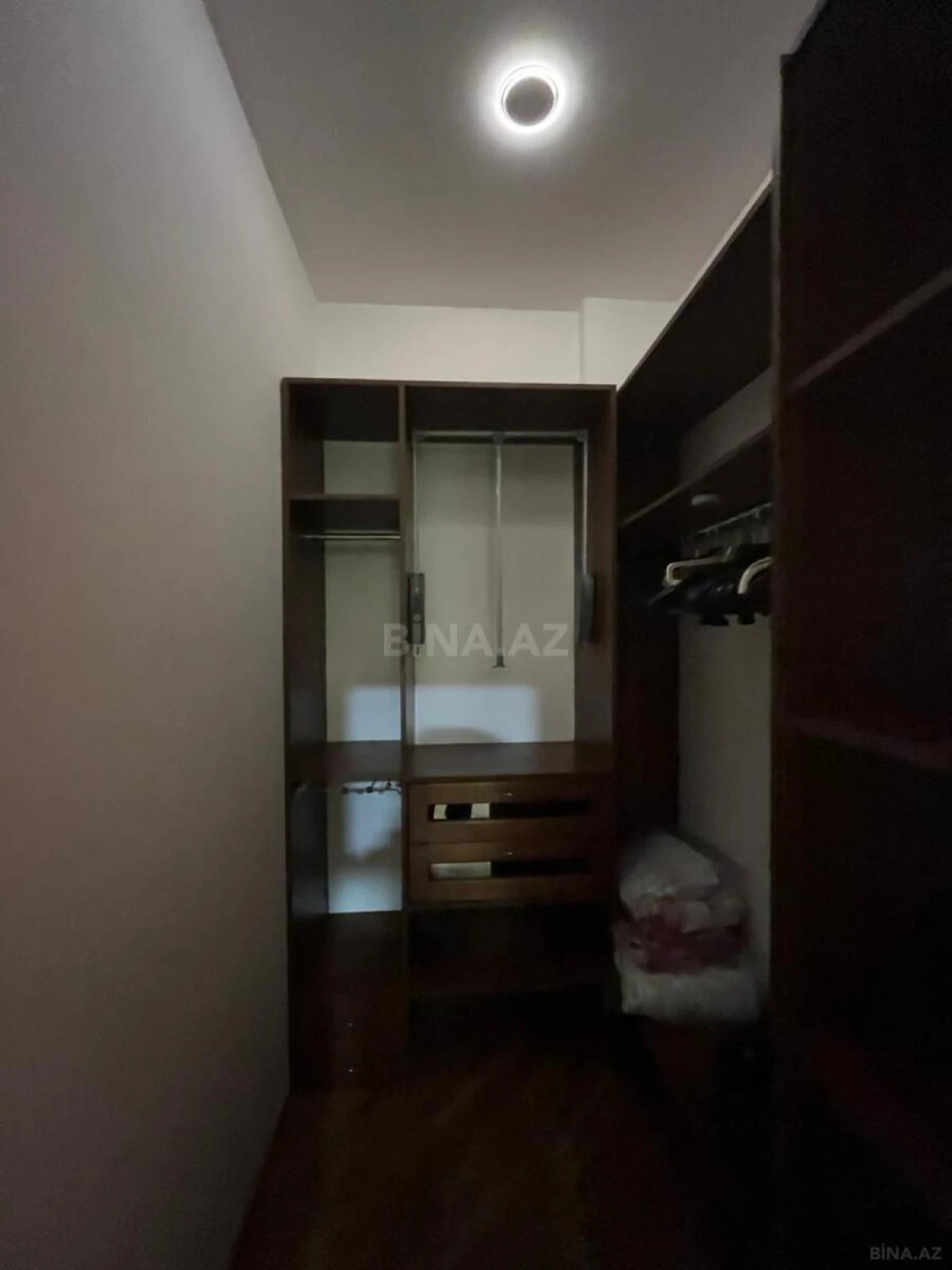 Kirayə verilir 4 otaqlı mənzil 140 m²