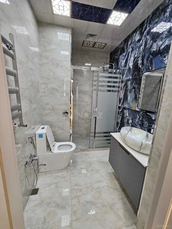 Kirayə verilir 3 otaqlı mənzil 135 m²