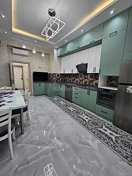 Kirayə verilir 3 otaqlı mənzil 135 m²