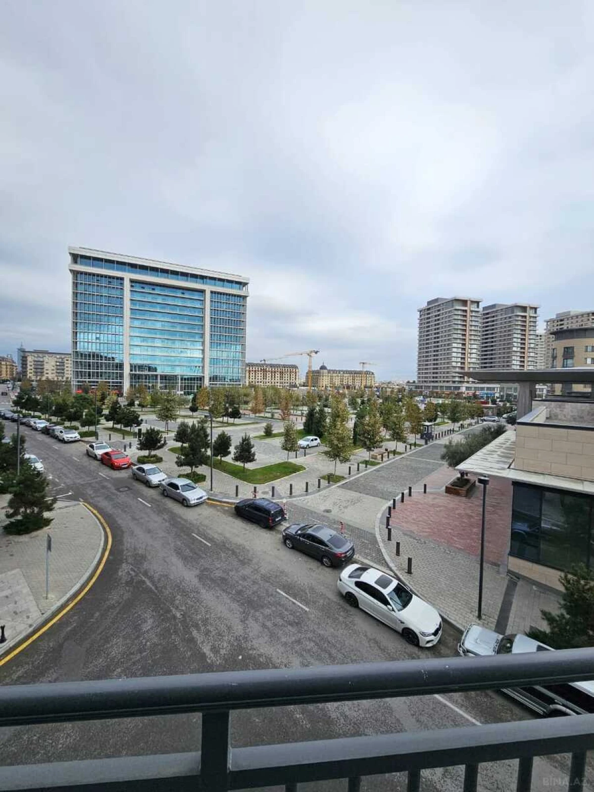 Kirayə verilir 3 otaqlı mənzil 135 m²