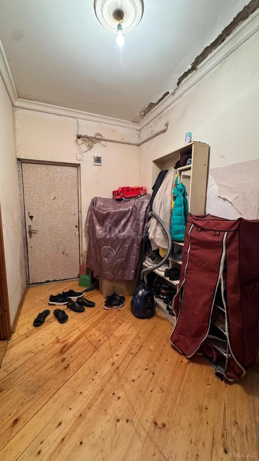 Satılır 4 otaqlı mənzil 110 m²