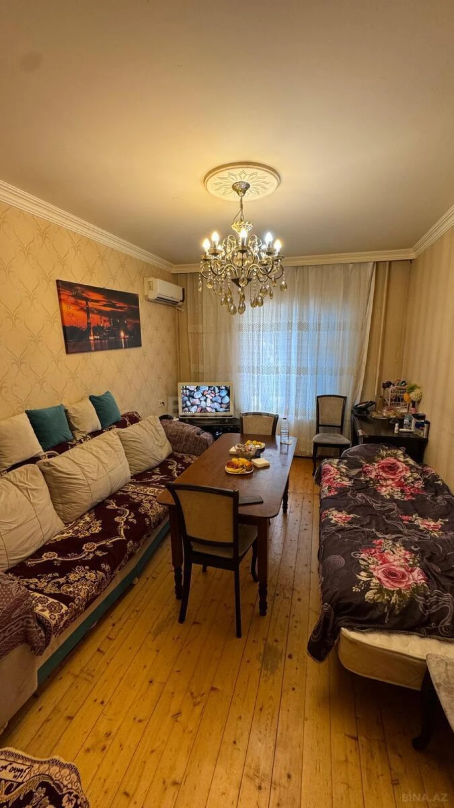 Satılır 4 otaqlı mənzil 110 m²