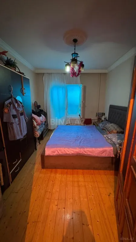 Satılır 4 otaqlı mənzil 110 m²