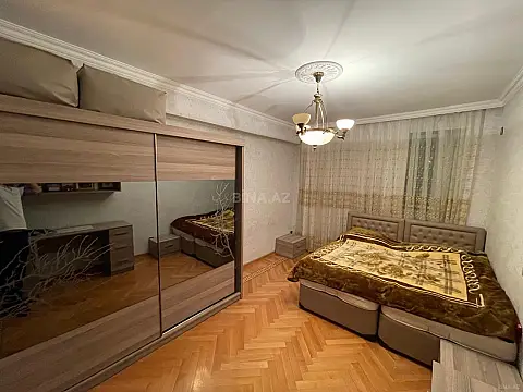 Satılır 3 otaqlı mənzil 130 m²